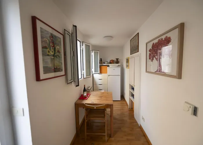 Your Piazza Navona Hideaway With Terrace Roma